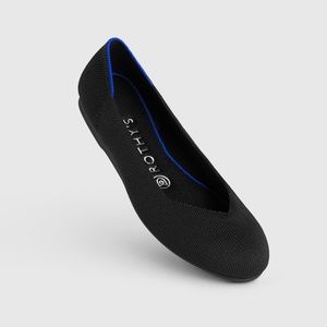 Rothy's round toe flats in black
